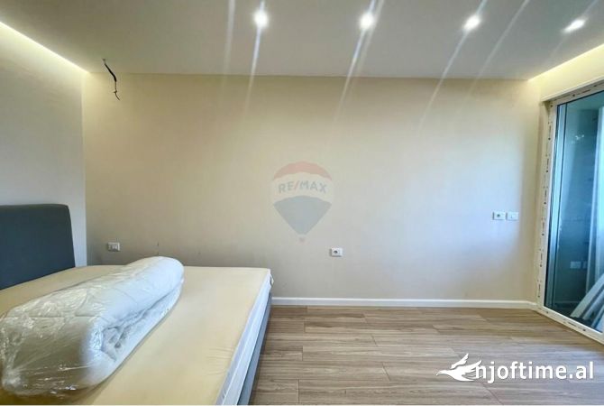 Shtepi ne shitje Apartament ne Tirane, 2+1, Mobilimi Bosh, pa mobiluar, Pagesa 165,000  Euro.