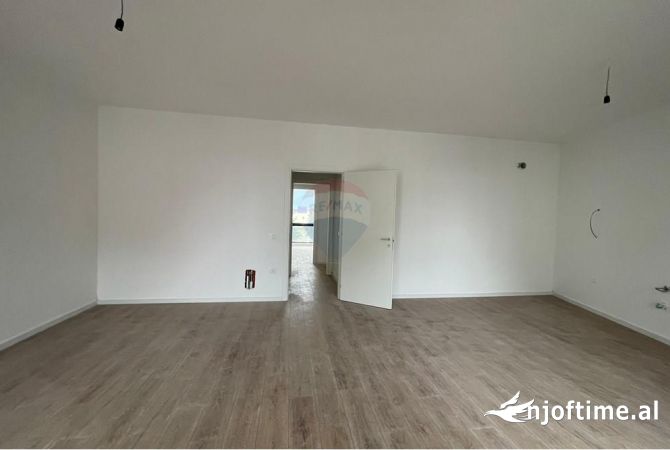 Shtepi ne shitje 3+1 ne Tirane - 225,000 Euro