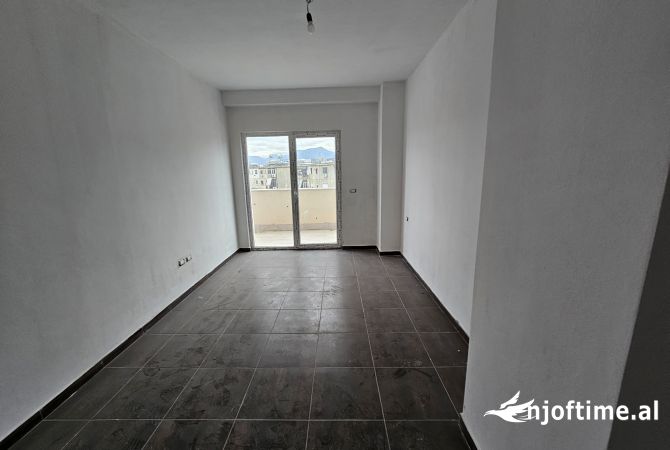 Shtepi ne shitje 2+1 ne Tirane - 150,000 Euro