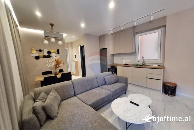 Shtepi me qera 2+1 ne Tirane - 800 Euro