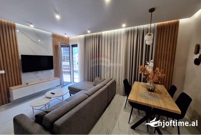 Shtepi me qera 2+1 ne Tirane - 800 Euro