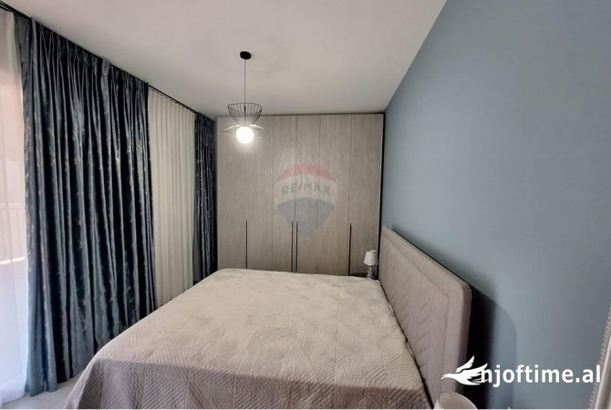 Shtepi me qera Apartament ne Tirane, 2+1, Mobilimi E mobiluar, Pagesa 800  Euro.