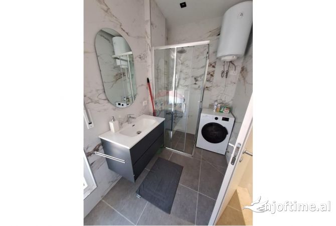 Shtepi me qera Apartament ne Tirane, 2+1, Mobilimi E mobiluar, Pagesa 800  Euro.