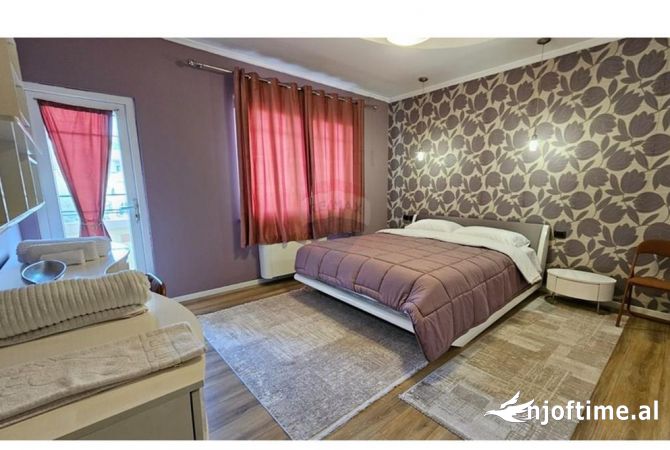 Shtepi me qera 2+1 ne Tirane - 1,000 Euro