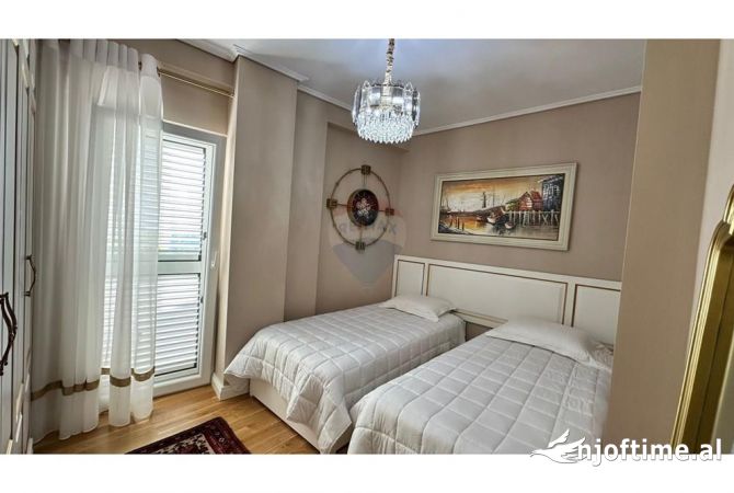 Shtepi me qera Apartament ne Tirane, 2+1, Mobilimi E mobiluar, Pagesa 1,200  Euro.