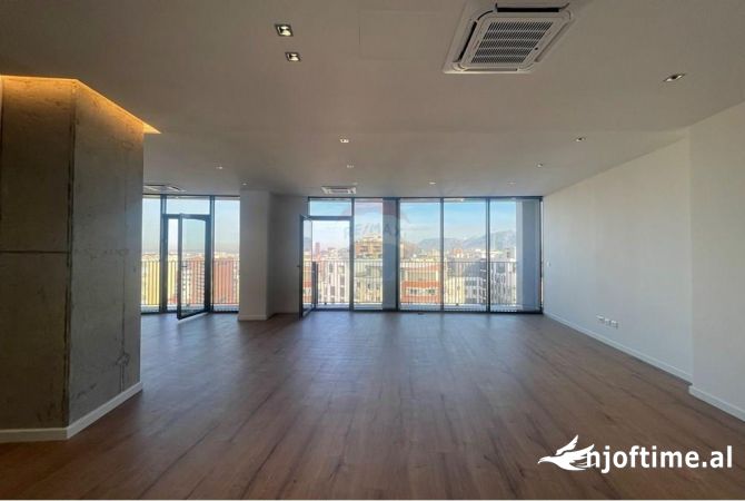 Ambient biznesi me qera 3+1 ne Tirane - 1,500 Euro