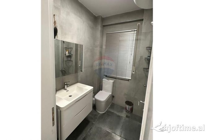 Shtepi me qera Apartament ne Tirane, 1+1, Mobilimi E mobiluar, Pagesa 550  Euro.
