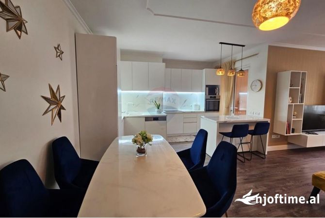 Shtepi me qera 2+1 ne Tirane - 1,200 Euro