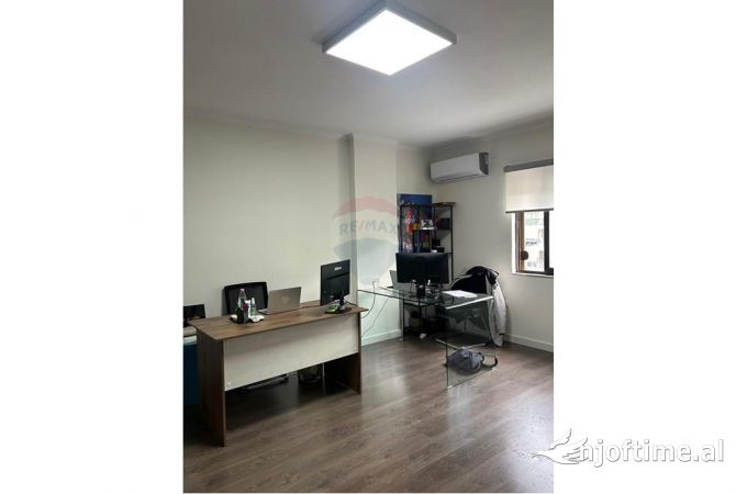 Jepet Zyre me qera ne Bllok