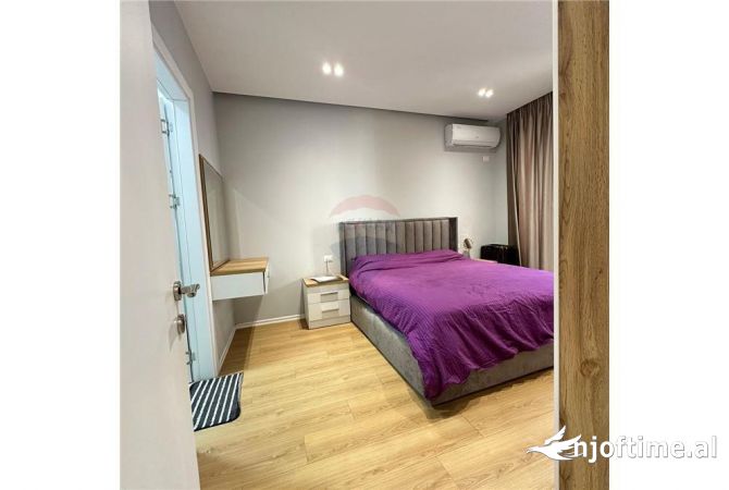 Shtepi ne shitje Apartament ne Tirane, 2+1, Mobilimi E mobiluar, Pagesa 155,000  Euro.