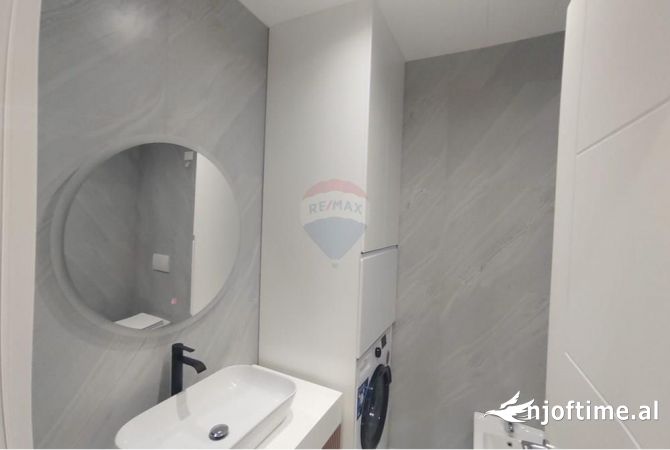 Shtepi me qera Apartament ne Tirane, 2+1, Mobilimi E mobiluar, Pagesa 1,300  Euro.