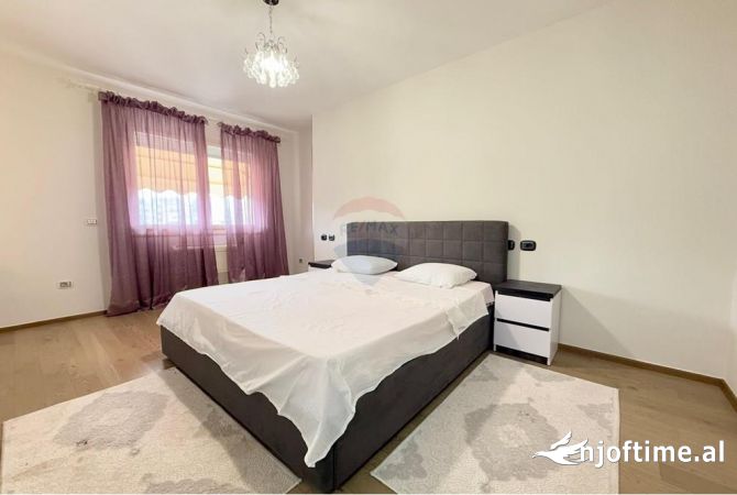 Shtepi me qera Apartament ne Tirane, 3+1, Mobilimi E mobiluar, Pagesa 1,500  Euro.