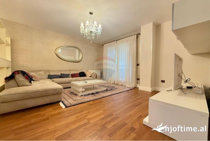 Shtepi me qera Apartament ne Tirane, 3+1, Mobilimi E mobiluar, Pagesa 1,500  Euro.