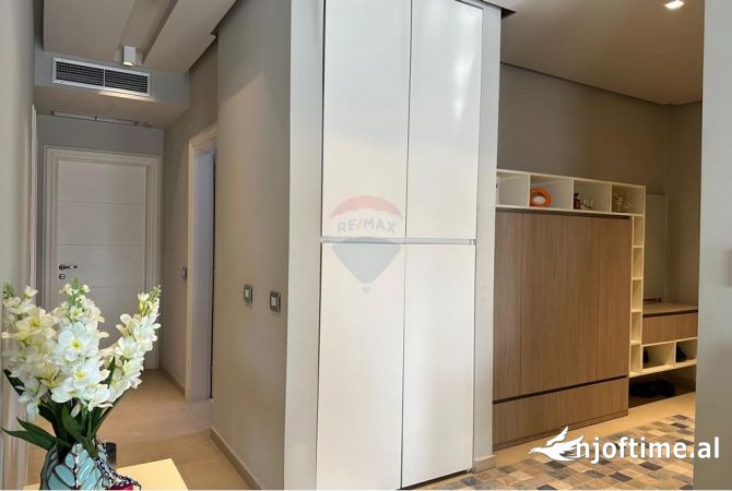 Shtepi me qera Apartament ne Tirane, 2+1, Mobilimi E mobiluar, Pagesa 1,200  Euro.
