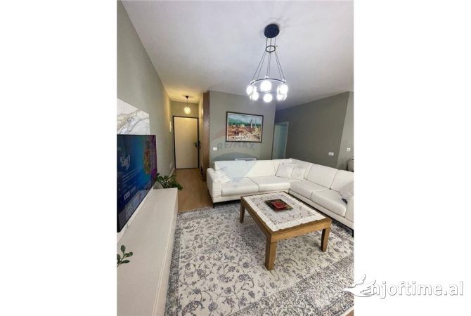 Shtepi ne shitje 2+1 ne Tirane - 330,000 Euro