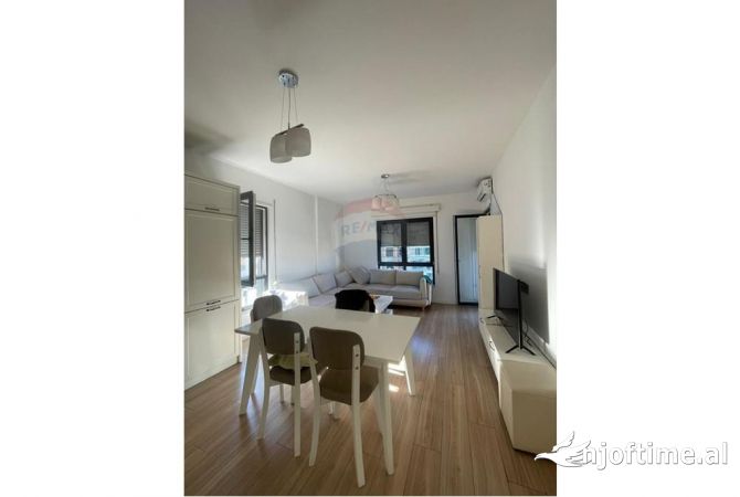 Shtepi ne shitje 2+1 ne Tirane - 175,000 Euro