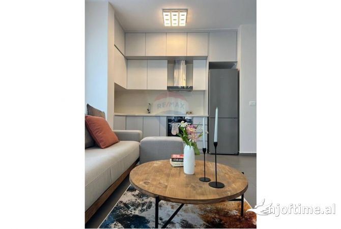 Shtepi me qera Apartament ne Tirane, 1+1, Mobilimi E mobiluar, Pagesa 1,050  Euro.