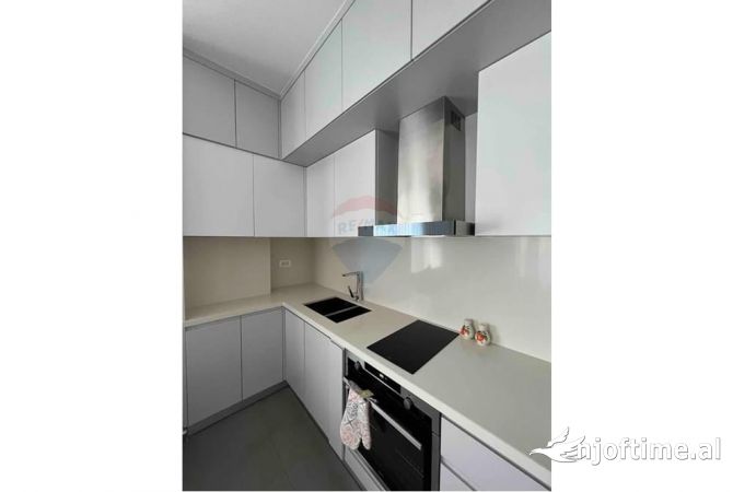 Shtepi me qera 1+1 ne Tirane - 1,050 Euro