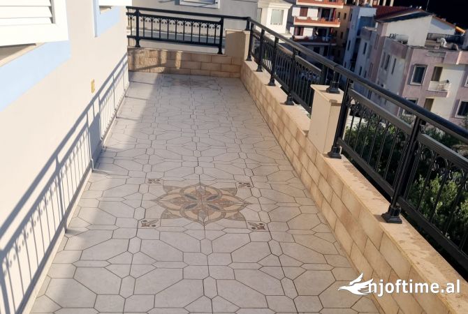 Shtepi me qera Apartament ne Tirane, 1+1, Mobilimi E mobiluar, Pagesa 600  Euro.