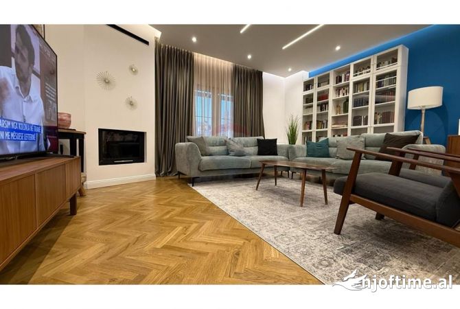 Shtepi ne shitje Apartament ne Tirane, 3+1, Mobilimi E mobiluar, Pagesa 268,000  Euro.