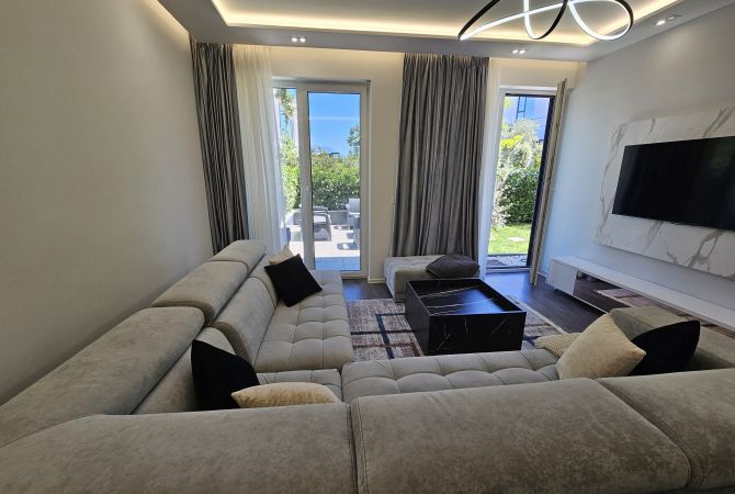 Shtepi me qera 2+1 ne Tirane - 2,000 Euro