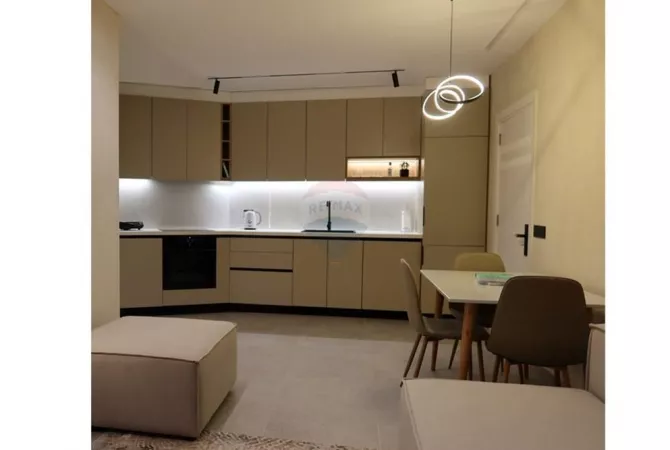 Shtepi ne shitje Apartament ne Tirane, 2+1, Mobilimi E mobiluar, Pagesa 185,000  Euro.