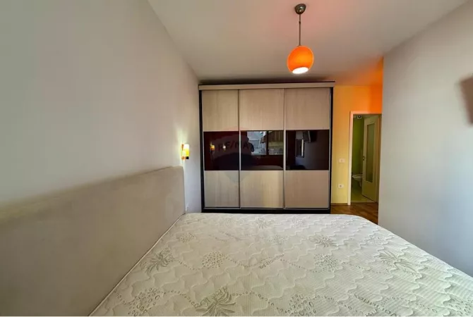 Shtepi ne shitje Apartament ne Tirane, 2+1, Mobilimi E mobiluar, Pagesa 189,000  Euro.