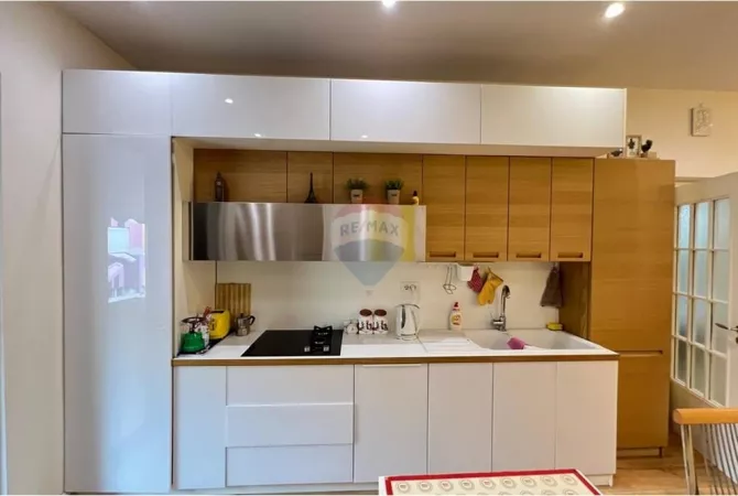 Shtepi me qera 2+1 ne Tirane - 700 Euro