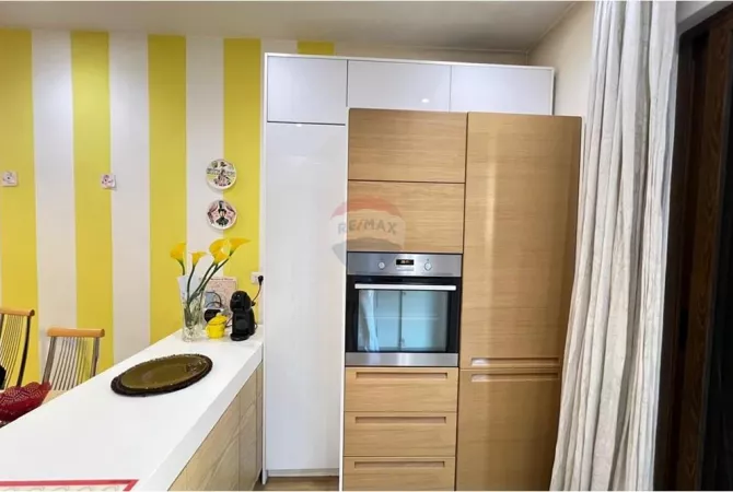 Shtepi me qera 2+1 ne Tirane - 700 Euro