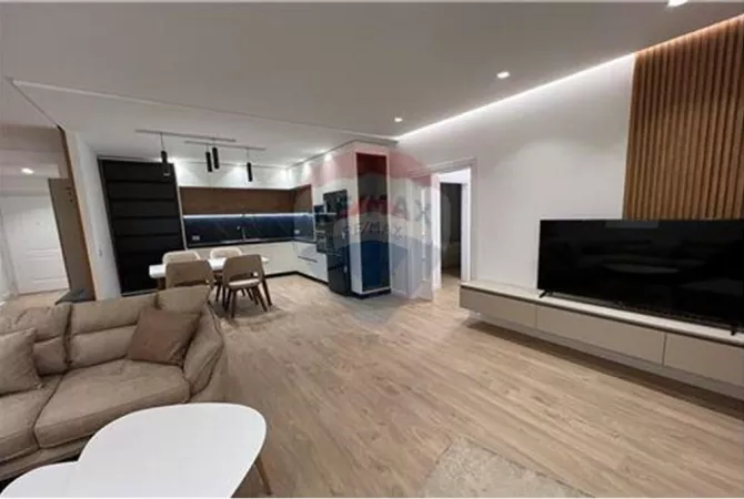 Shtepi me qera Apartament ne Tirane, 2+1, Mobilimi E mobiluar, Pagesa 1,100  Euro.