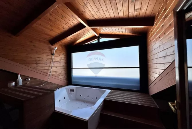 Shtepi me qera Apartament ne Tirane, 3+1, Mobilimi E mobiluar, Pagesa 2,500  Euro.