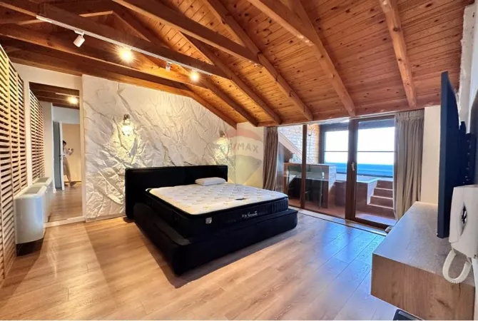 Shtepi me qera Apartament ne Tirane, 3+1, Mobilimi E mobiluar, Pagesa 2,500  Euro.