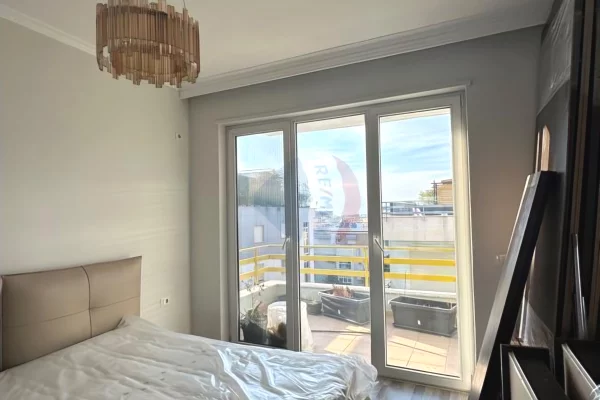 Shtepi me qera 2+1 ne Tirane - 800 Euro