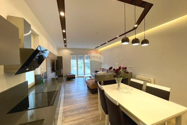 Shtepi me qera 3+1 ne Tirane - 1,500 Euro