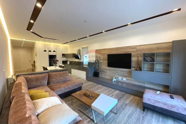 Shtepi me qera 3+1 ne Tirane - 1,500 Euro