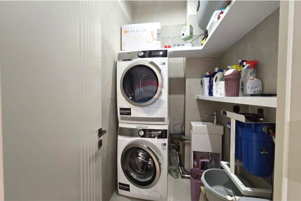 Shtepi ne shitje Apartament ne Tirane, 2+1, Mobilimi E mobiluar, Pagesa 470,000  Euro.