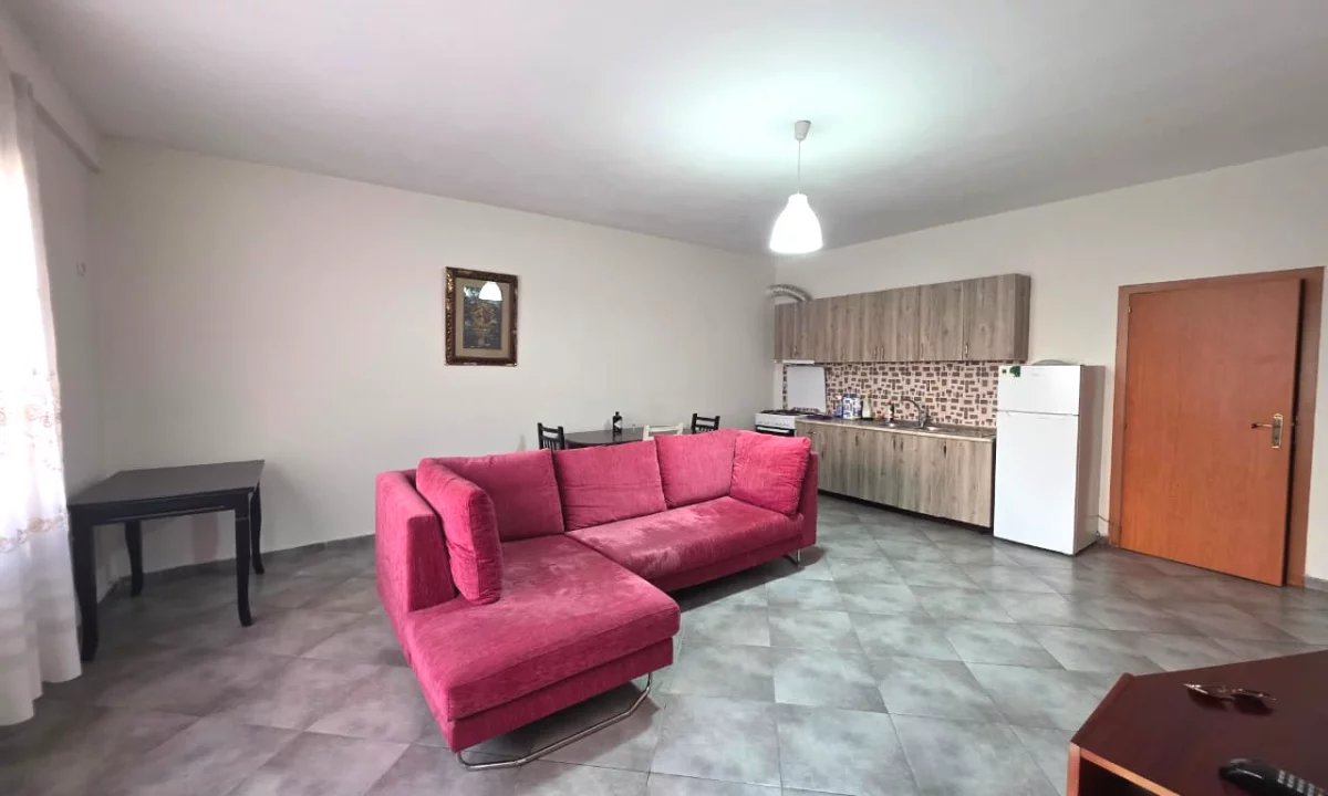 Shtepi me qera Apartament ne Tirane, 1+1, Mobilimi E mobiluar, Pagesa 400  Euro.