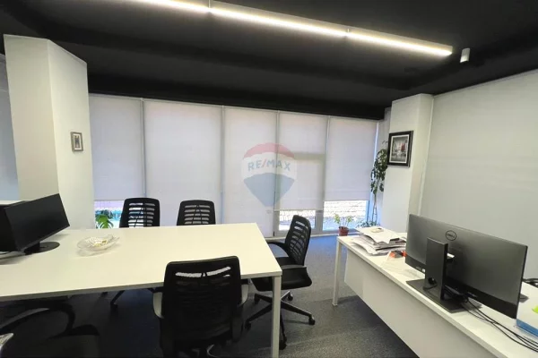 Ambient biznesi me qera 3+1 ne Tirane - 1,100 Euro