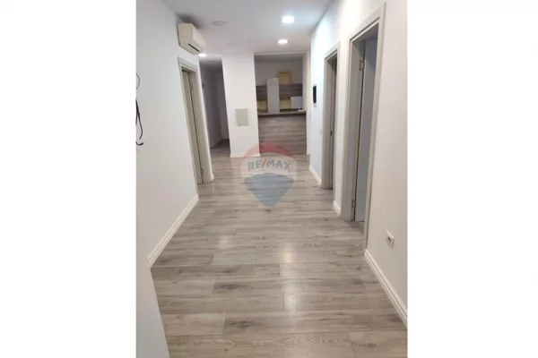 Ambient biznesi me qera 3+1 ne Tirane - 5,000 Euro