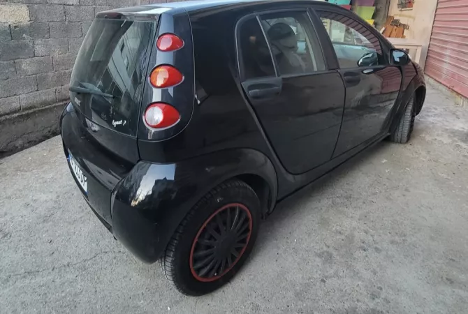 Makina ne shitje ne Tirane, Smart, 2006 Benzine,Kambio Manual Pagesa 2,500  Euro.