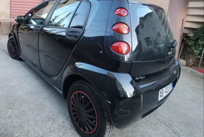 Makina ne shitje ne Tirane - 2,500 Euro