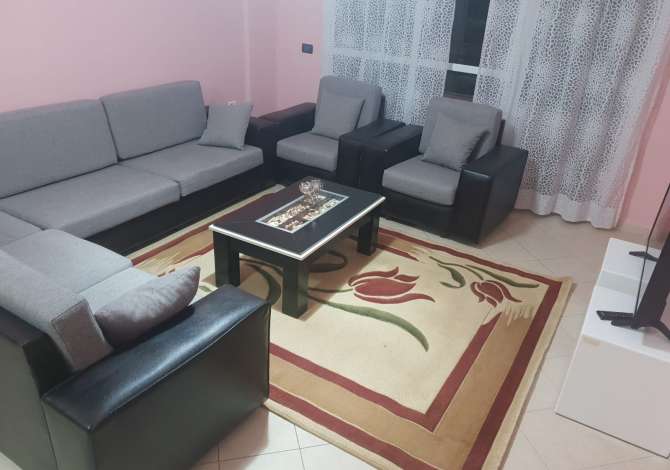 Shtepi me qera 2+1 ne Tirane - 400 Euro