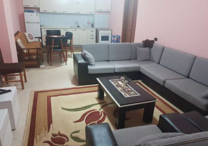 Shtepi me qera 2+1 ne Tirane - 400 Euro