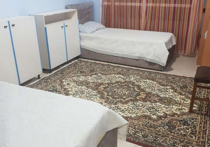 Shtepi me qera Apartament ne Tirane, 2+1, Mobilimi E mobiluar, Pagesa 400  Euro.