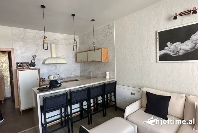 Shtepi me qera 2+1 ne Tirane - 700 Euro