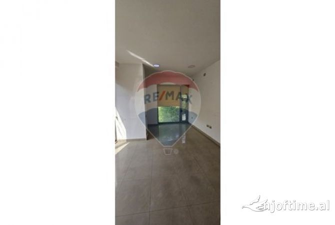 Ambient biznesi me qera 3+1 ne Tirane - 700 Euro