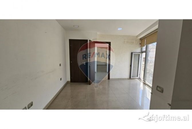 Ambient biznesi me qera 3+1 ne Tirane - 700 Euro
