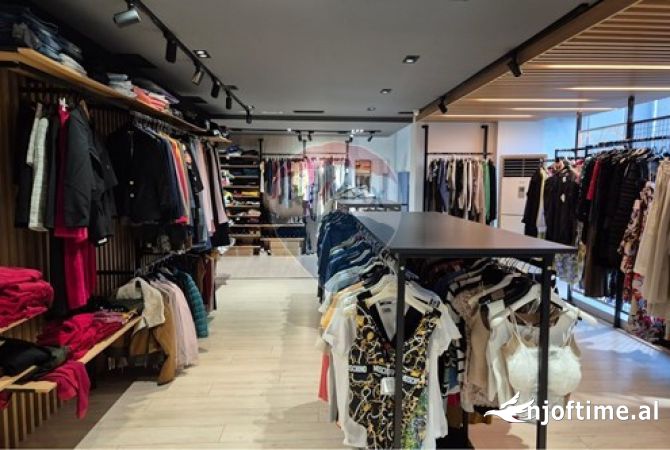 Shitet biznes me veshje tek 21 Dhjetori