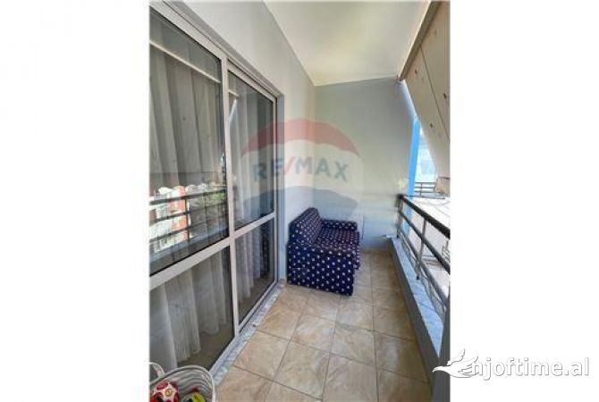 Shtepi ne shitje Apartament ne Tirane, 2+1, Mobilimi Pjeserisht e mobiluar, Pagesa 102,000  Euro.