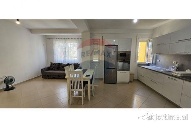 Shtepi me qera Apartament ne Tirane, 2+1, Mobilimi E mobiluar, Pagesa 650  Euro.